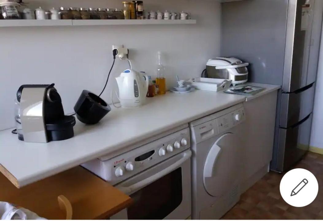 Chambre Chez L'Habitante Avec Salle De Bain Et Cuisine Communes - Presence D'Un Chat Bordeaux Luaran gambar